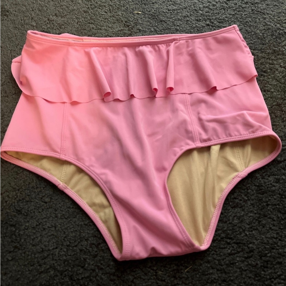 Kortni Jeane bottoms